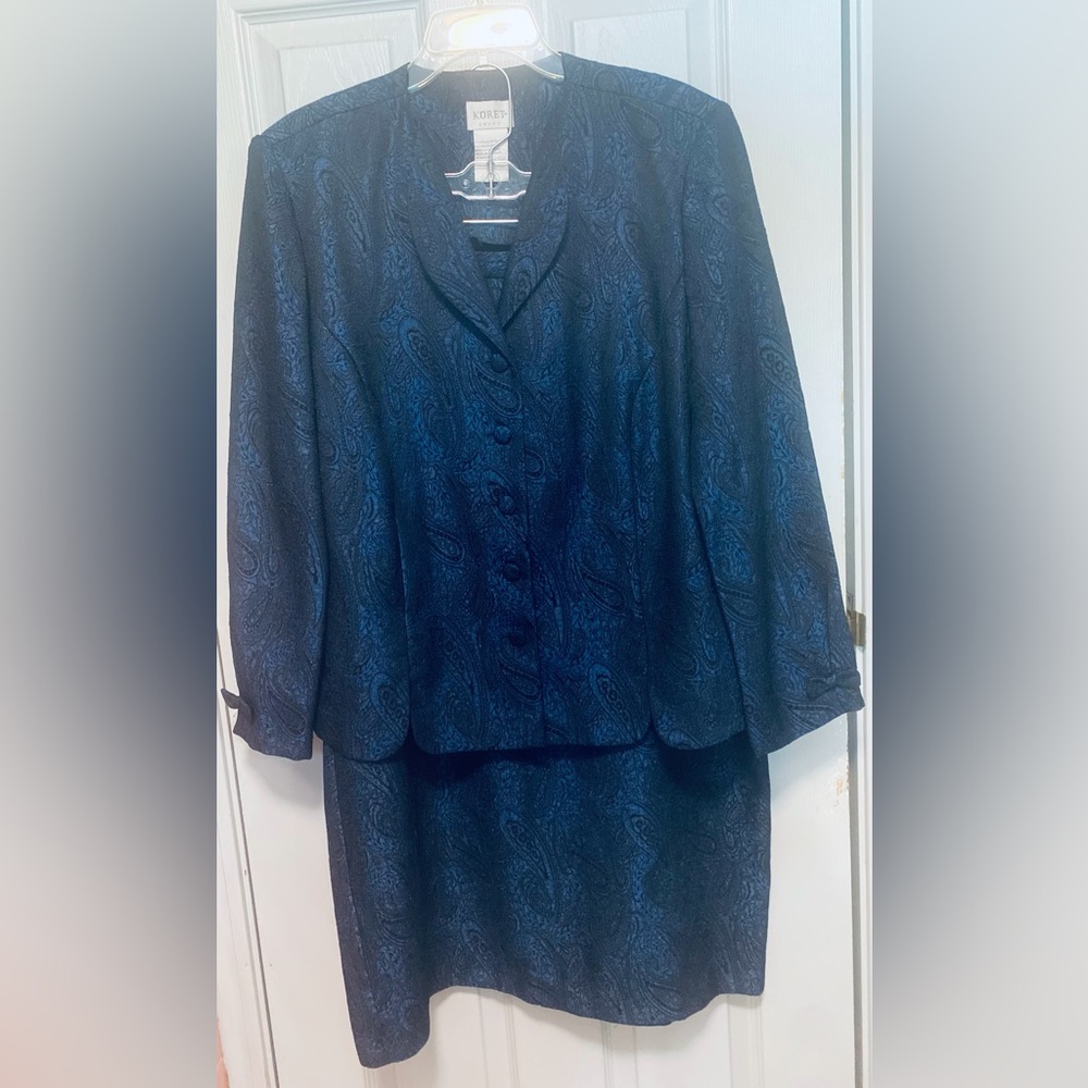 Koret Navy Paisley Tailored Skirt Suit